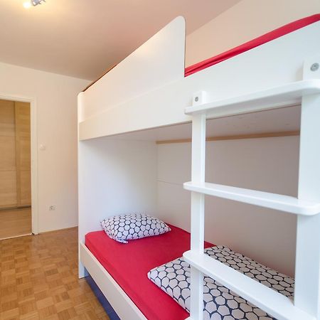 Apartment Near The Train Station Laibach Exterior foto