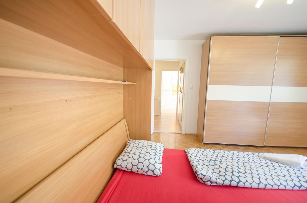 Apartment Near The Train Station Laibach Exterior foto