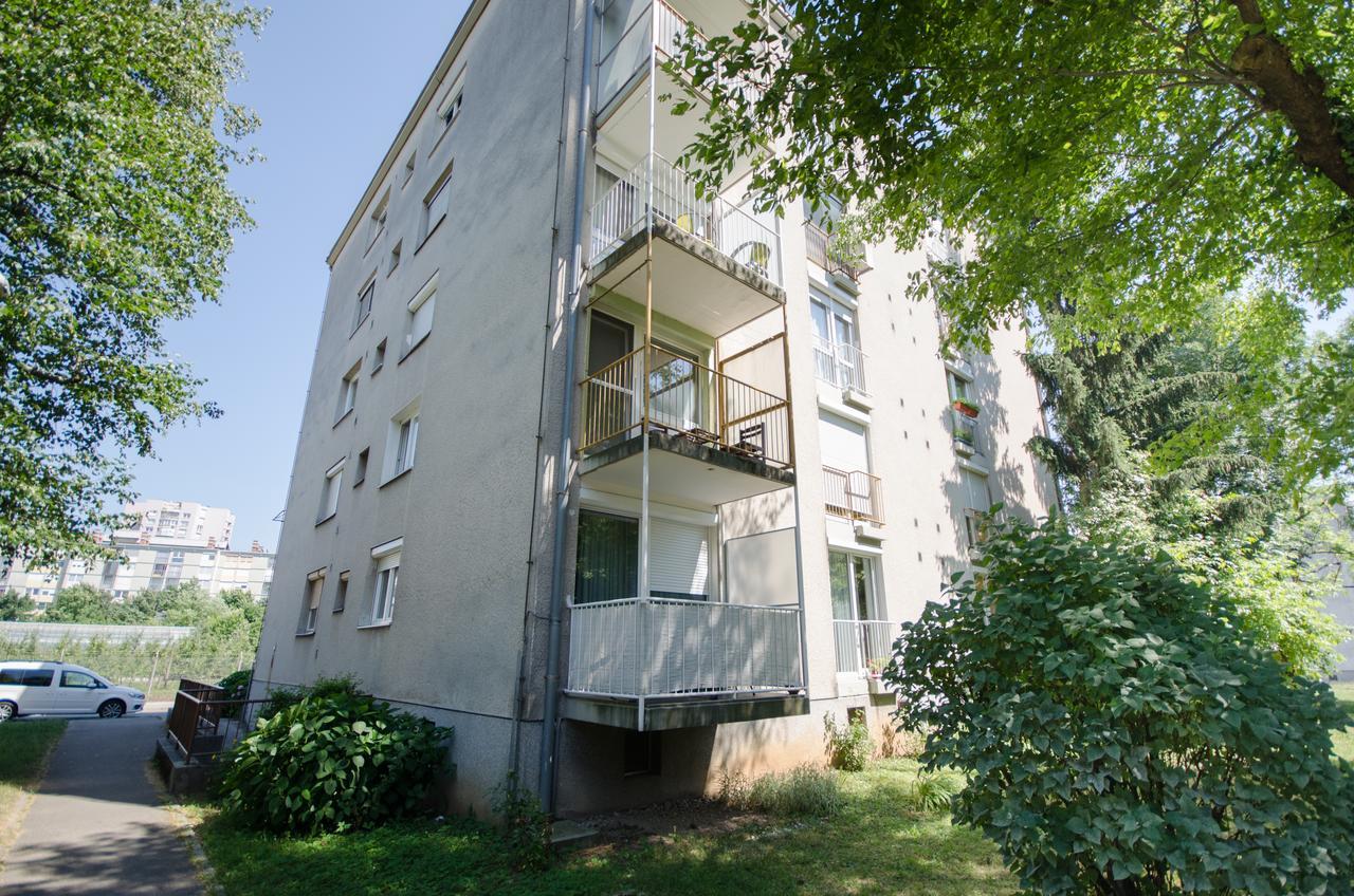 Apartment Near The Train Station Laibach Exterior foto